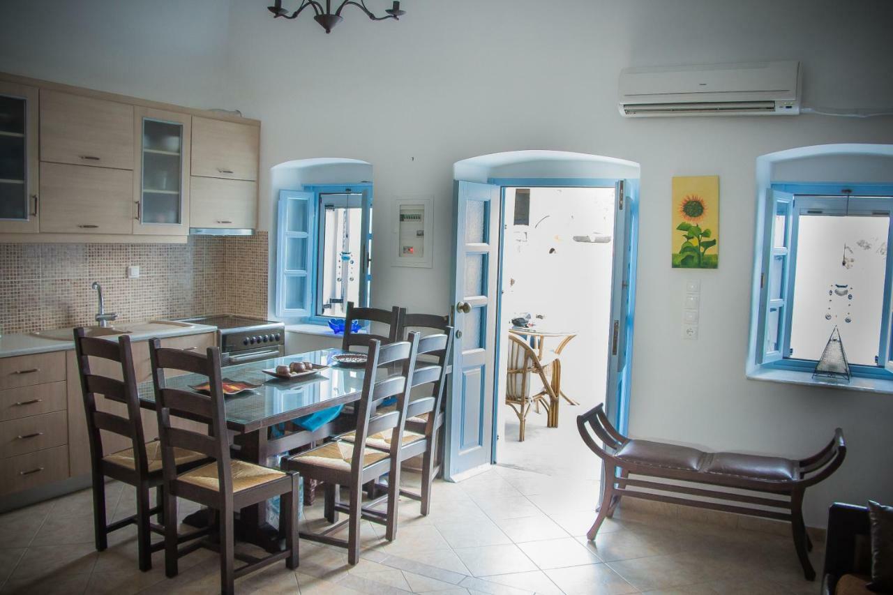 Katsinaros House Guest House Emporio  ภายนอก รูปภาพ