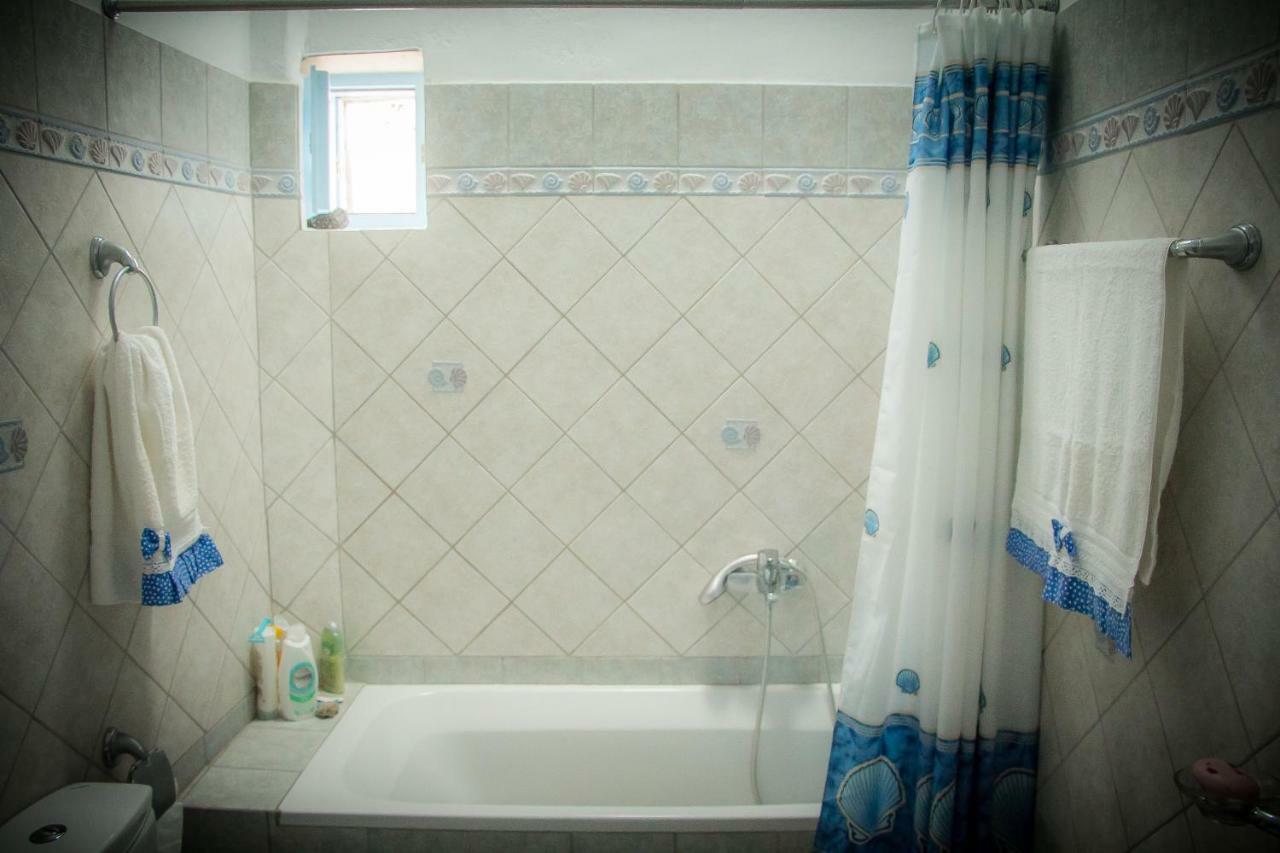 Katsinaros House Guest House Emporio  ภายนอก รูปภาพ
